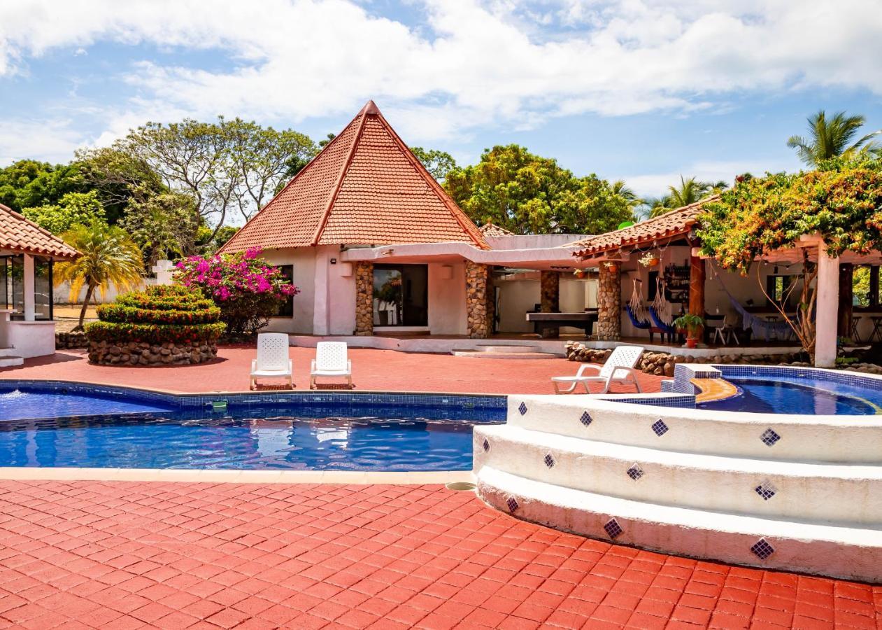 Cottage house نويفا جورجونا المظهر الخارجي الصورة