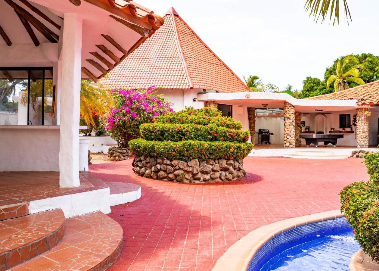 Cottage house نويفا جورجونا المظهر الخارجي الصورة